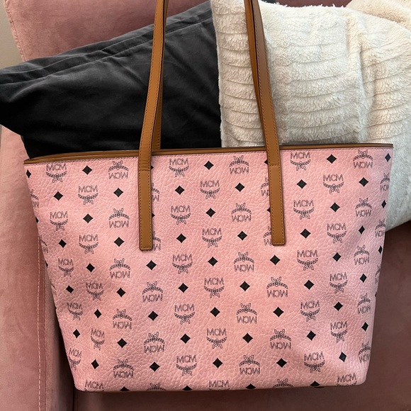 MCM Anya Medium Visetos Zip Top Shopper in Soft pink (Nordstrom Exclusive) - Picture 8 of 9